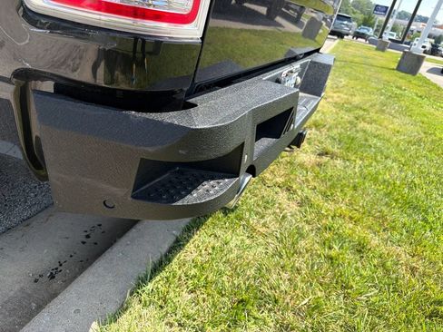 Used 2016 RAM 1500 Laramie w/ Convenience Group AWD/4WD image 5
