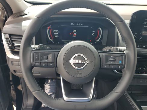 Used 2023 Nissan Rogue Platinum w/ Platinum Premium Package image 26