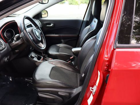 Used 2018 Jeep Compass Trailhawk AWD/4WD image 19
