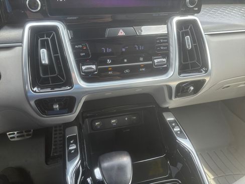 Used 2021 Kia Sorento SX FWD image 27