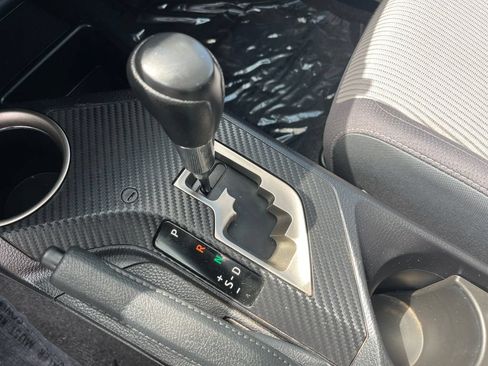 Used 2015 Toyota RAV4 XLE FWD image 24