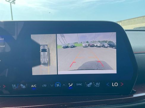 Used 2025 Chevrolet Traverse RS w/ LPO, Floor Liner Package AWD/4WD image 6