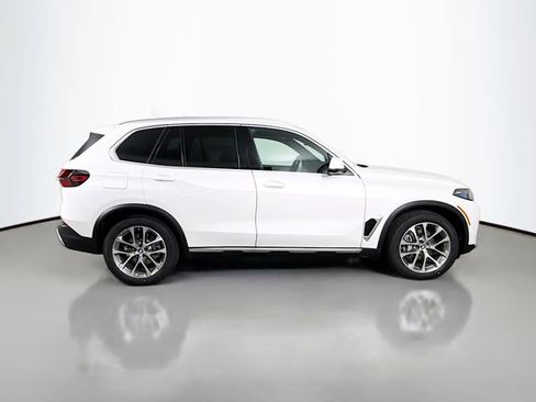 Used 2026 BMW X5 xDrive40i w/ Premium Package image 8