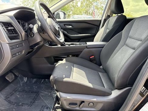 Certified 2024 Nissan Rogue SV FWD image 22