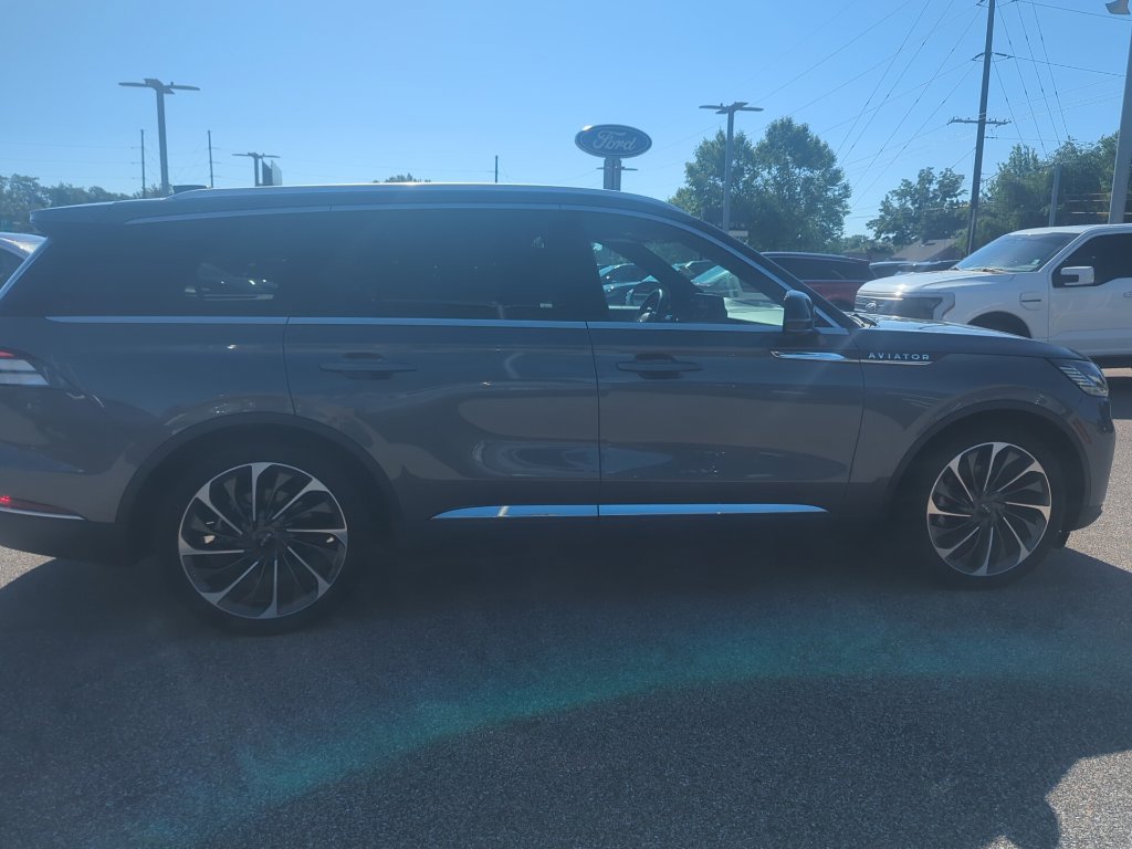 Used 2025 Lincoln Aviator Reserve w/ Equipment Group 201A AWD/4WD image 5