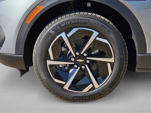 New 2026 Chevrolet Equinox EV LT image 10