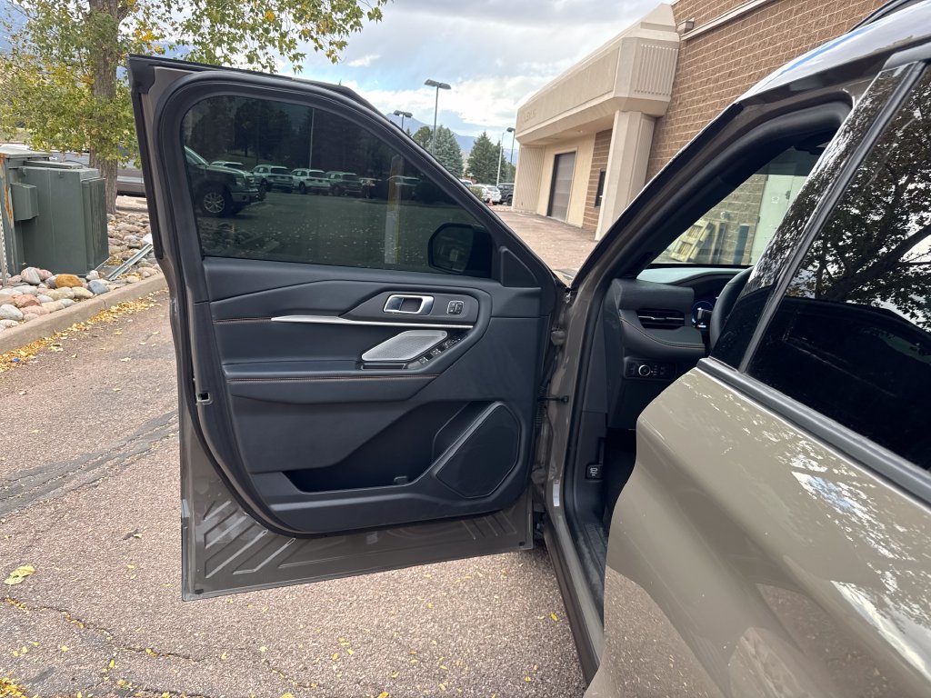 Used 2026 Ford Explorer Tremor w/ Tremor Ultimate Package AWD/4WD image 10