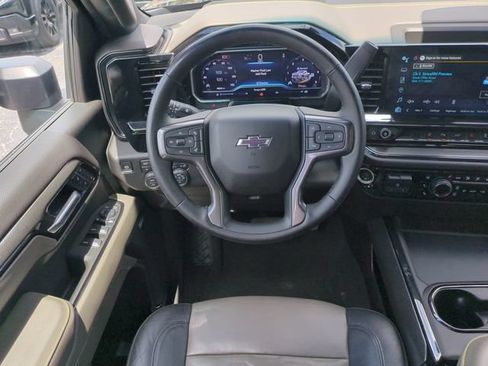 Used 2025 Chevrolet Silverado 2500 ZR2 AWD/4WD image 19