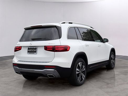 New 2025 Mercedes-Benz GLB 250 4MATIC image 5