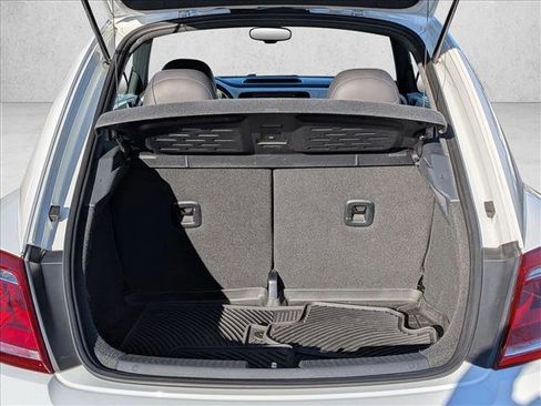 Used 2016 Volkswagen Beetle 1.8T SE image 6