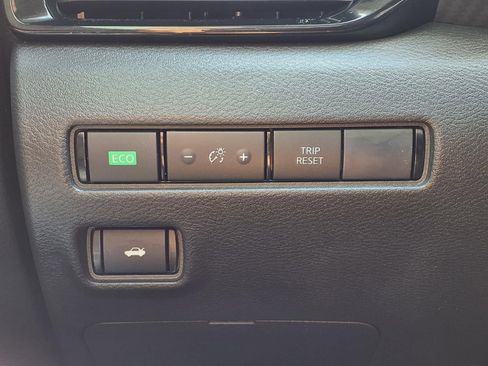 Used 2025 Nissan Sentra SR image 23