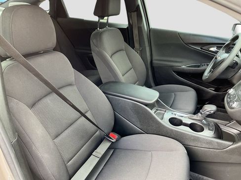 Used 2025 Chevrolet Malibu LS FWD image 28