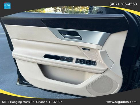 Used 2017 Jaguar XF Prestige image 22