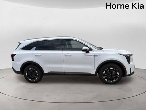 New 2026 Kia Sorento S w/ S Panoramic Sunroof Package FWD image 3
