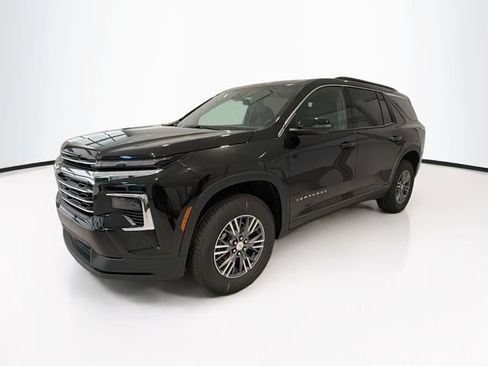 New 2026 Chevrolet Traverse LT FWD image 3