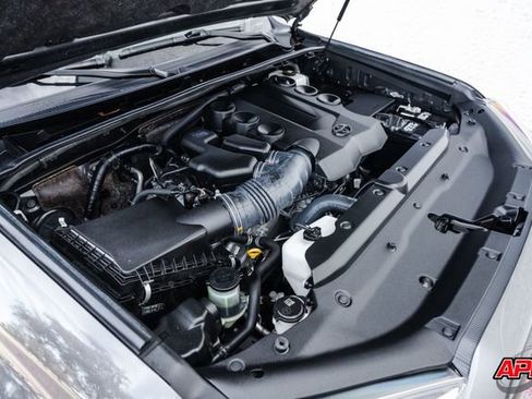 Used 2019 Toyota 4Runner TRD Off-Road Premium image 93