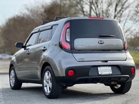 Used 2017 Kia Soul image 7