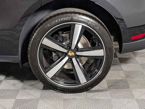New 2026 Porsche Macan AWD/4WD image 12