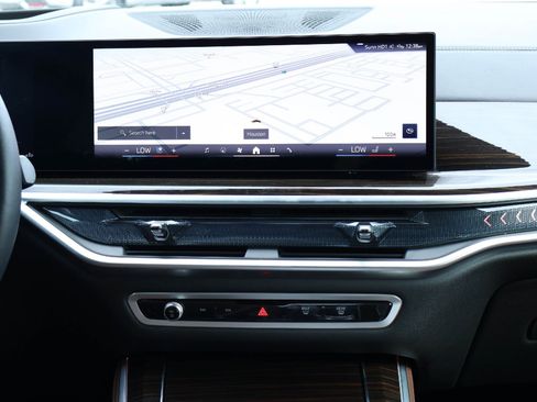 Used 2025 BMW X5 xDrive40i image 16