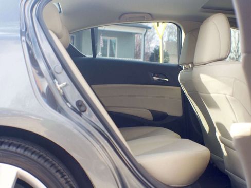 Used 2014 Acura ILX w/ Premium Package image 37