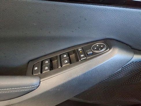 Certified 2025 Kia Seltos S image 10