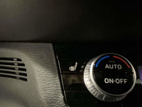 Used 2024 Mitsubishi Outlander SE image 22