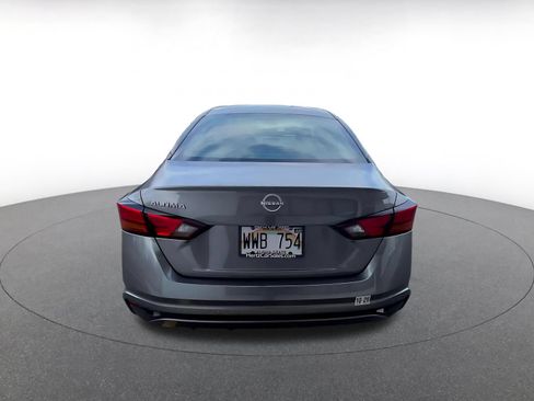 Used 2023 Nissan Altima 2.5 S FWD image 12