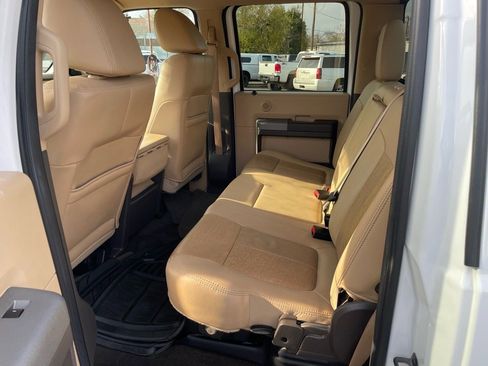 Used 2011 Ford F250 Lariat w/ Lariat Interior Pkg image 12