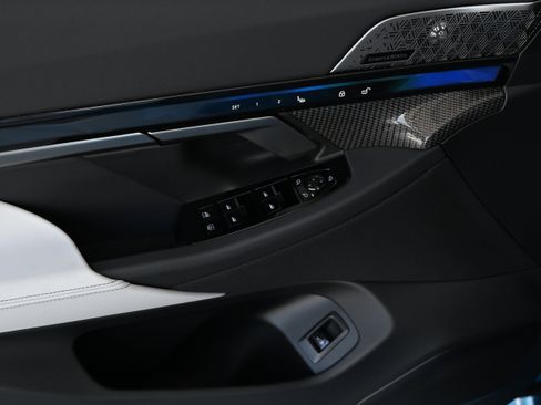 New 2027 BMW M5 w/ Executive Package AWD/4WD image 24
