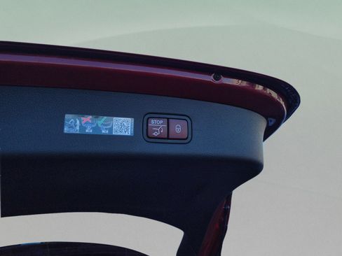 Certified 2026 Mercedes-Benz GLC 300 image 6