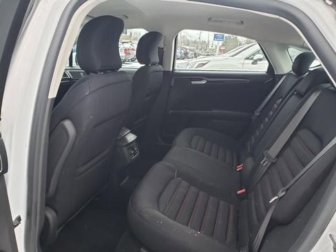 Used 2016 Ford Fusion SE image 11