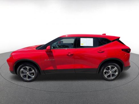 Used 2025 Chevrolet Blazer LT FWD image 7