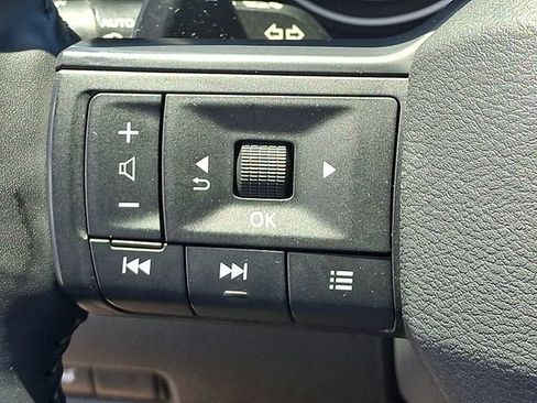 Used 2025 Nissan Rogue SV AWD/4WD image 21