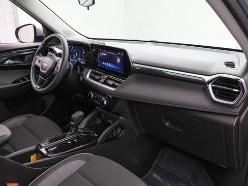 Used 2024 Chevrolet TrailBlazer LT w/ Driver Confidence Package FWD image 21