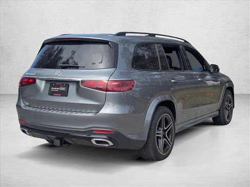 Used 2024 Mercedes-Benz GLS 450 4MATIC image 3