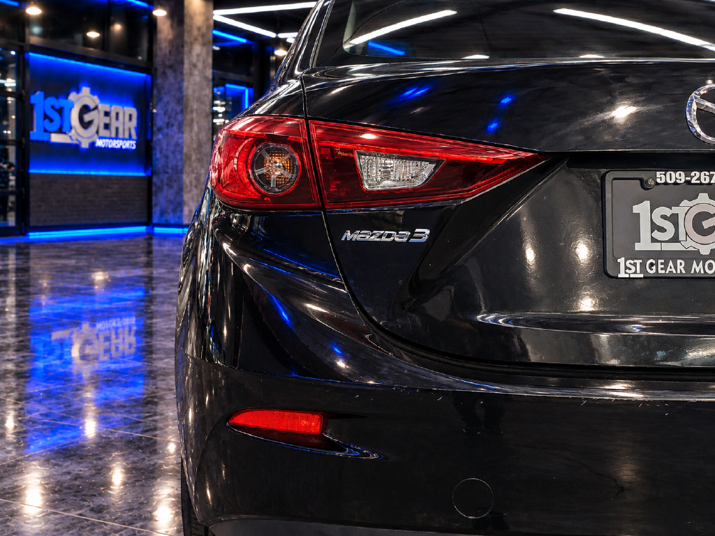Used 2015 MAZDA MAZDA3 i Sport FWD image 13
