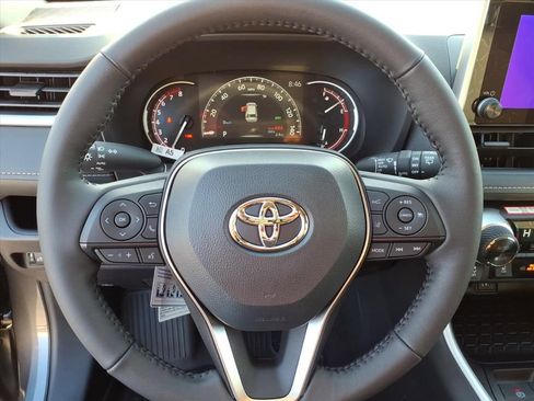 New 2025 Toyota RAV4 XLE image 12