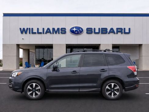 Used 2018 Subaru Forester 2.5i Premium AWD/4WD image 7