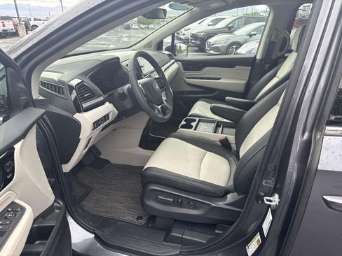 Certified 2026 Honda Odyssey Elite image 15