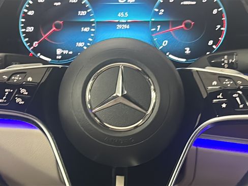 Used 2022 Mercedes-Benz E 350 Sedan image 23