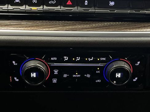 Used 2025 Chevrolet Silverado 1500 LT image 20