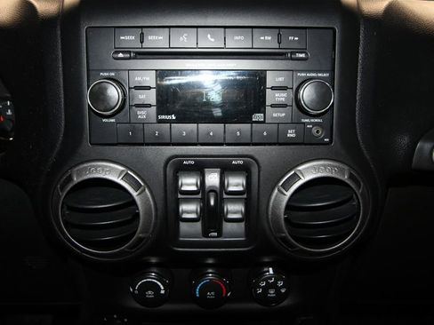 Used 2015 Jeep Wrangler Unlimited Sport w/ Quick Order Package 24S image 10