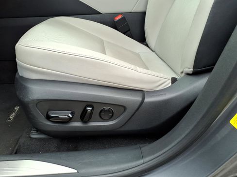 Used 2023 Lexus RX 350 Premium w/ Accessory Package (Z1) image 17