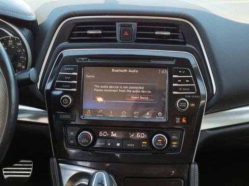 Used 2016 Nissan Maxima SR image 19