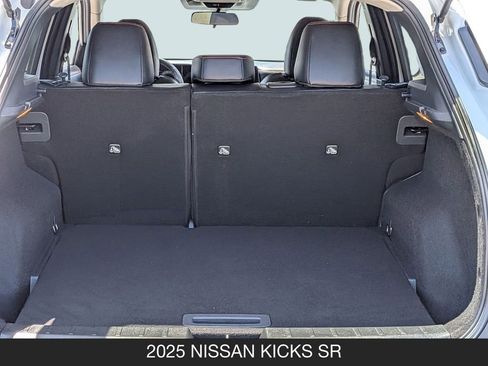 Used 2025 Nissan Kicks SR FWD image 23