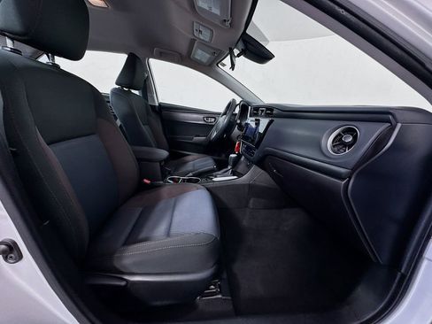 Used 2017 Toyota Corolla LE image 30