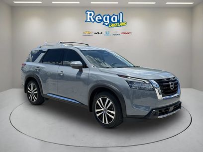 Used 2024 Nissan Pathfinder Platinum w/ Cargo Package