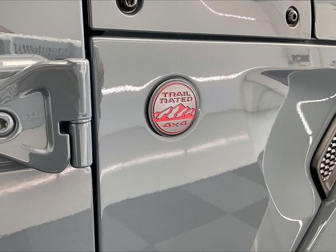 New 2026 Jeep Gladiator Rubicon w/ Steel Power Dome Hood Package AWD/4WD image 22