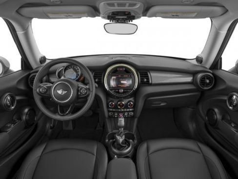 Used 2018 MINI Cooper 2-Door Hardtop image 4