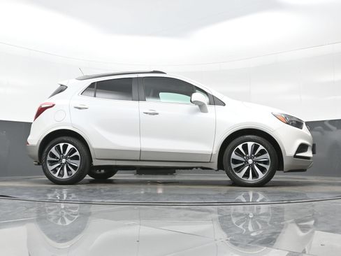 Used 2021 Buick Encore Preferred FWD image 32